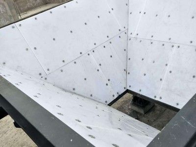 怎么選擇煤倉(cāng)耐磨防堵襯板？安陽(yáng)晨旭來(lái)告訴您！